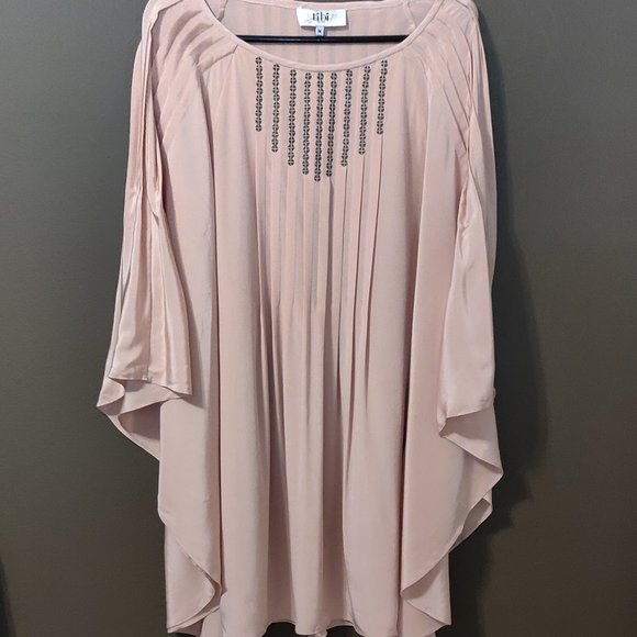 Tibi 100% Silk Pale Pink Bat Wing Dress With Sequin Pleated Bib SIZE MED… - Picture 1 of 7